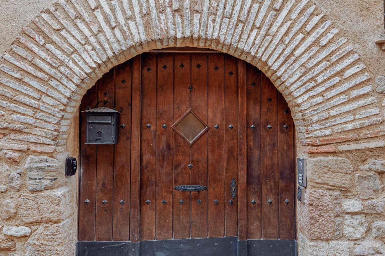 Apartamentos Fuendebanos Alquezar Luaran gambar